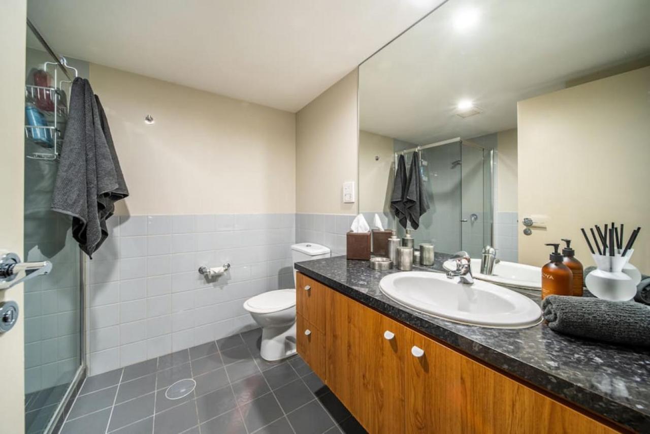 Apartment Illuminate North Terrace - Executive Cbd