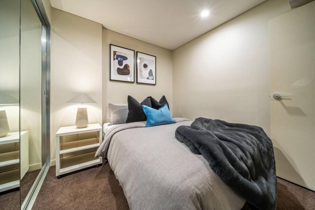 Apartment Illuminate North Terrace - Executive Cbd