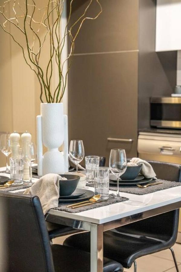 Illuminate North Terrace - Executive Cbd Apartment Adelaide