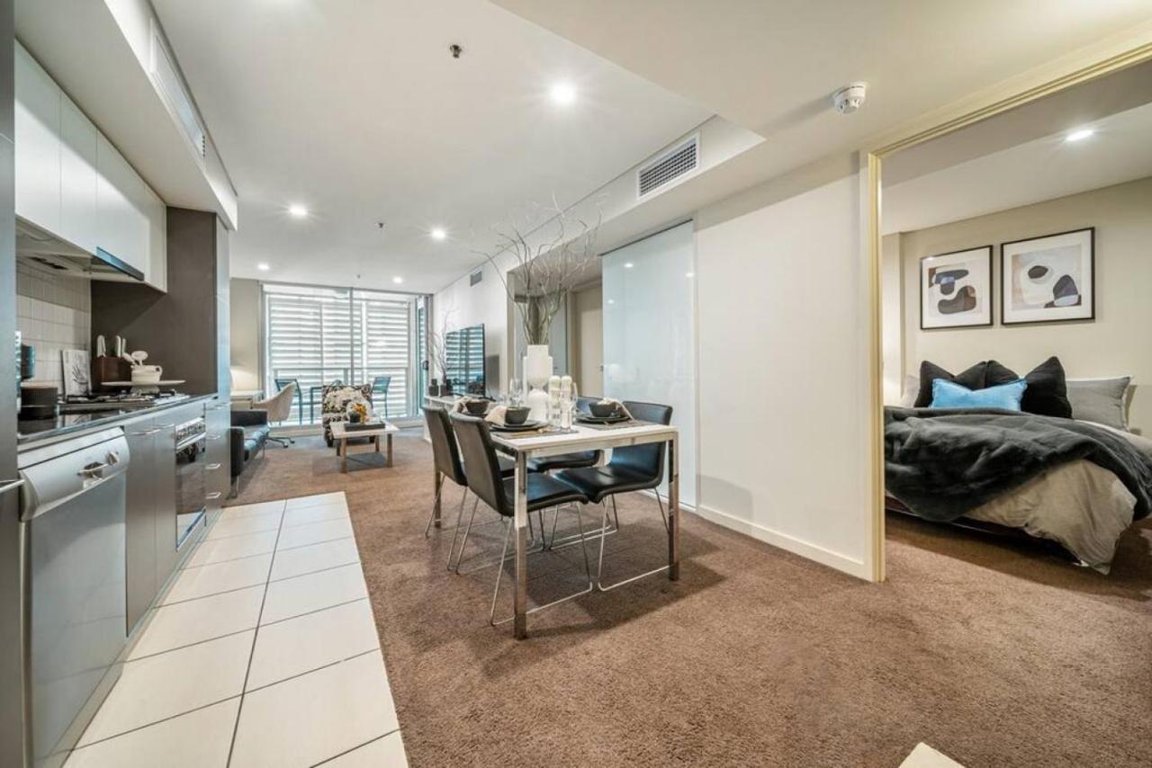 Illuminate North Terrace - Executive Cbd * Adelaide